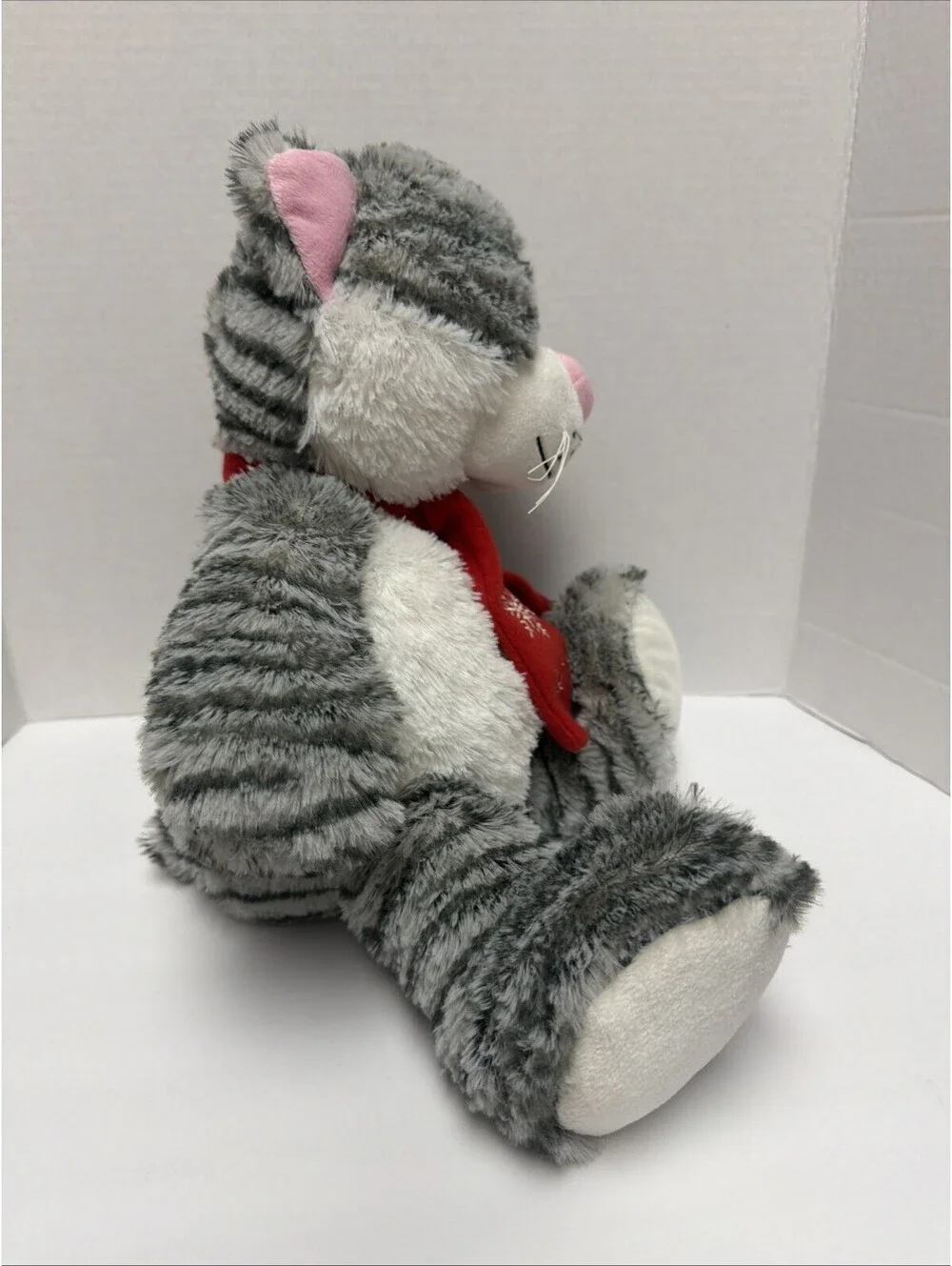 PetSmart Plush Dog Toy Lucky the Cat Squeaker 12